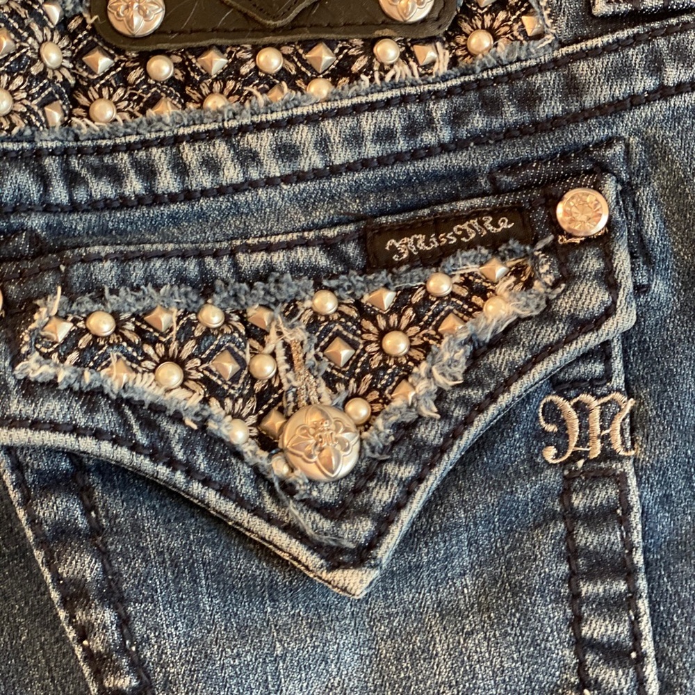 Miss Me Pearl Embellishments size 29 - Picture 3 of 10